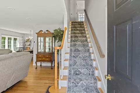 17 Starbeam Ln, Hyannis, MA 02601 photo 3
