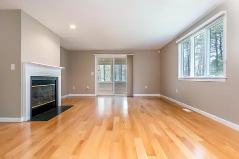 9 Executive Dr, Mashpee, MA 02649 photo 4