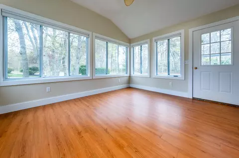 9 Executive Dr, Mashpee, MA 02649 photo 8
