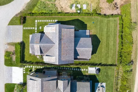 9 Hydrangea Ln, Nantucket, MA 02554 photo 4