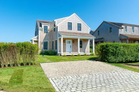 9 Hydrangea Ln, Nantucket, MA 02554 photo 2