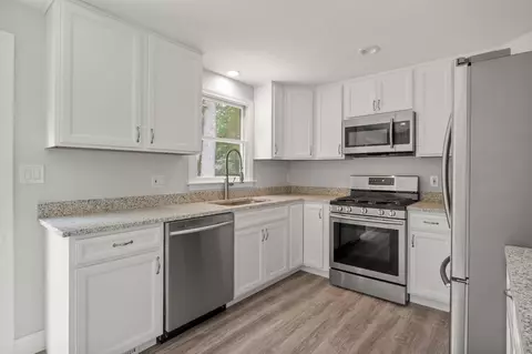 71 Goff Ter, Centerville, MA 02632 photo 2