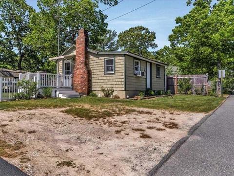 56 Ryder St, Buzzards Bay, MA 02532 photo 4