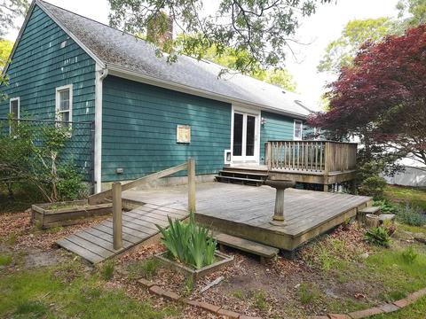 10 Bramblebush Dr, Cotuit, MA 02635 photo 4