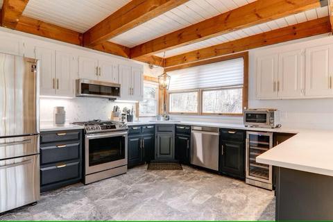 53 Cayuga Ave, Mashpee, MA 02649 photo 8