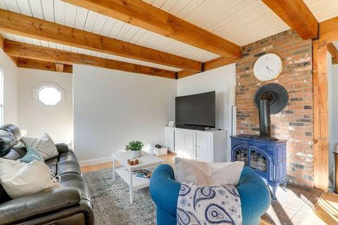53 Cayuga Ave, Mashpee, MA 02649 photo 3