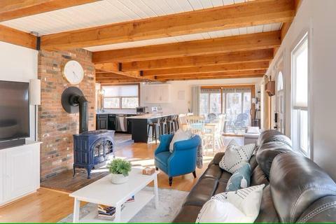 53 Cayuga Ave, Mashpee, MA 02649 photo 5