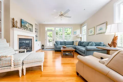 9 Chadwick Ct, Mashpee, MA 02649 photo 11