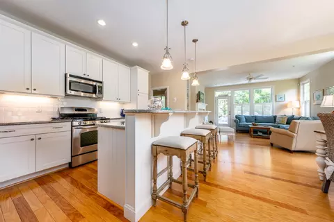 9 Chadwick Ct, Mashpee, MA 02649 photo 7