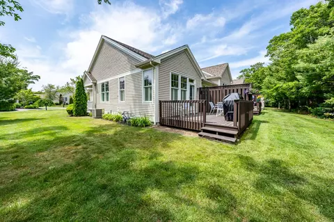 9 Chadwick Ct, Mashpee, MA 02649 photo 3