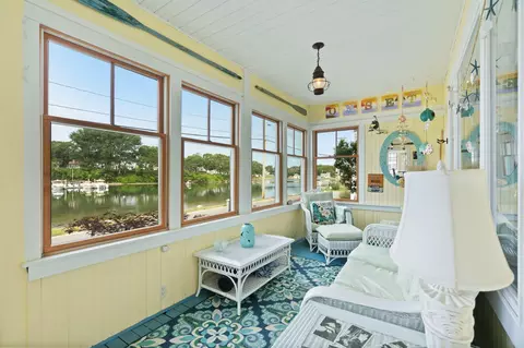7 N Water St, Onset, MA 02558 photo 4