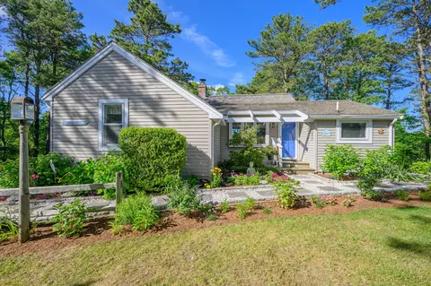 160 Marston Ave #15, Hyannis Port, MA 02647 photo 2