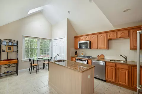 30 Gold Leaf Ln, Mashpee, MA 02649 photo 6