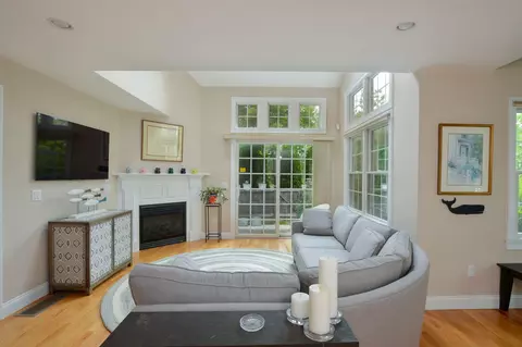 30 Gold Leaf Ln, Mashpee, MA 02649 photo 9
