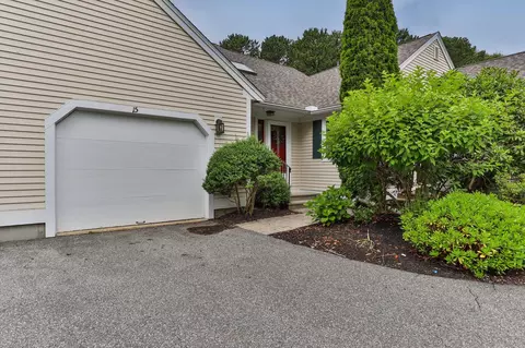 15 Executive Dr, Mashpee, MA 02649 photo 2