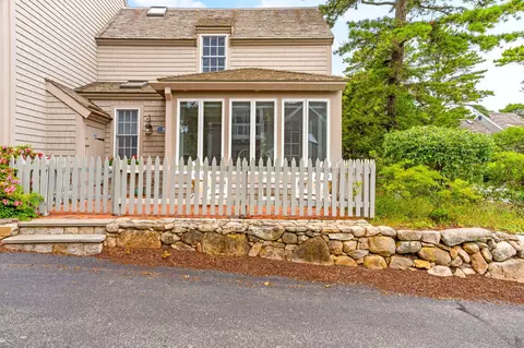 3 Folgers Way, Mashpee, MA 02649 photo 3