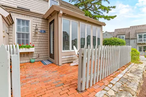 3 Folgers Way, Mashpee, MA 02649 photo 2