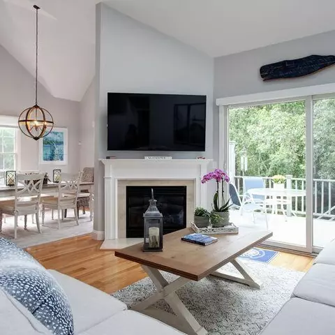 16 Mayfair Ct, Mashpee, MA 02649 photo 12