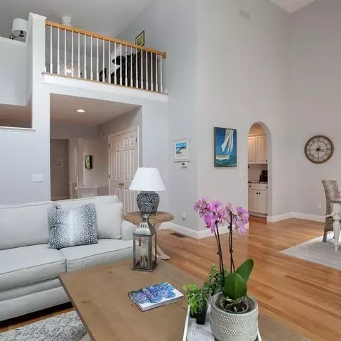 16 Mayfair Ct, Mashpee, MA 02649 photo 17