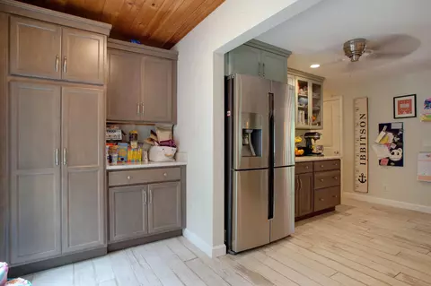 9 Bluff Rd, Sagamore, MA 02561 photo 5