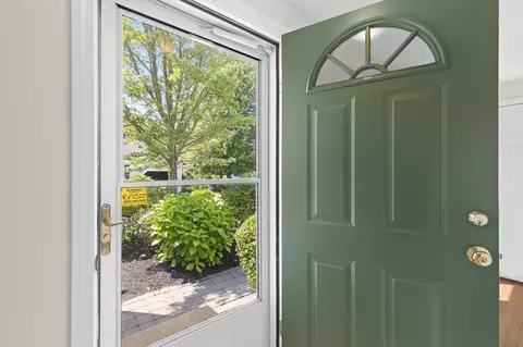 14 Beacon Ct, Mashpee, MA 02649 photo 5