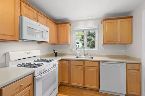 14 Beacon Ct, Mashpee, MA 02649 photo 15