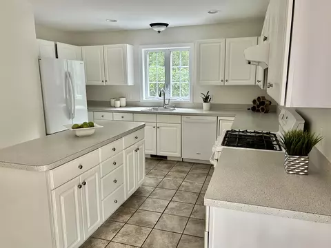 121 Old Post Rd, Centerville, MA 02632 photo 4