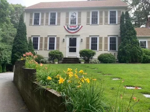 121 Old Post Rd, Centerville, MA 02632 photo 1