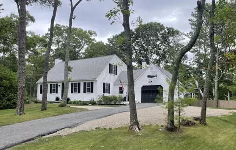 863 Bumps River Rd, Centerville, MA 02632 photo 2