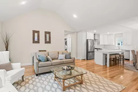 11 Azalea Ln, Mashpee, MA 02649 photo 9