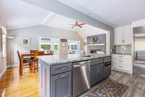 508 Cotuit Bay Dr, Cotuit, MA 02635 photo 6