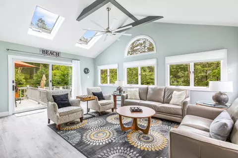 508 Cotuit Bay Dr, Cotuit, MA 02635 photo 9