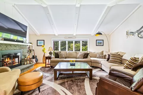 508 Cotuit Bay Dr, Cotuit, MA 02635 photo 2