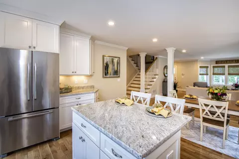 67 Cobblestone Cir, Mashpee, MA 02649 photo 4