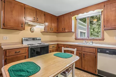75 James Otis Rd, Centerville, MA 02632 photo 10