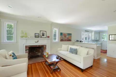 123 School St, Cotuit, MA 02635 photo 5