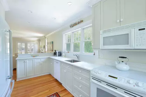 123 School St, Cotuit, MA 02635 photo 11