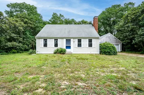 75 Meadow Dr, Eastham, MA 02642 photo 2