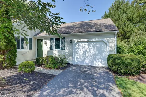 64 Pine Hill Blvd, Mashpee, MA 02649 photo 5