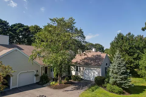 64 Pine Hill Blvd, Mashpee, MA 02649 photo 4