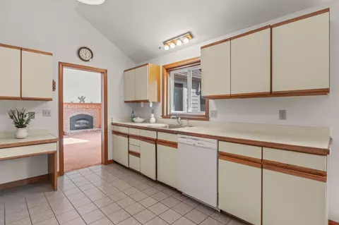 64 Eisenhower Dr, Cotuit, MA 02635 photo 21