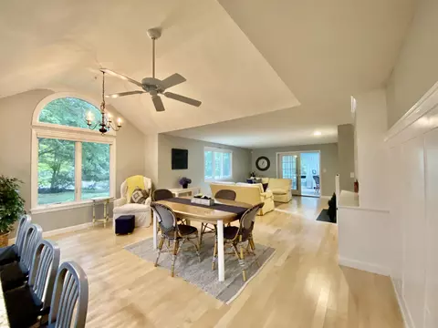 8 Executive Dr, Mashpee, MA 02649 photo 9