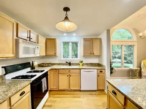 8 Executive Dr, Mashpee, MA 02649 photo 2