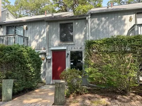855 W Main St #9, Hyannis, MA 02601 photo 2