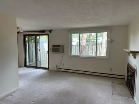 855 W Main St #9, Hyannis, MA 02601 photo 8