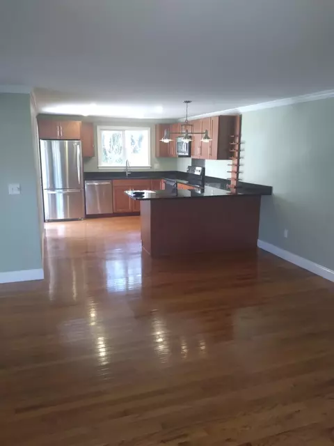 12 Heritage Dr, Bourne, MA 02532 photo 2