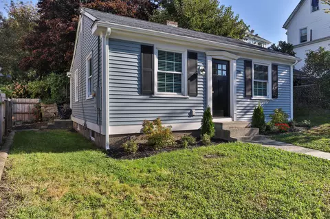 200 Griffin St, Fall River, MA 02724 photo 3