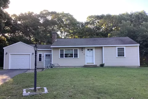 34 Silver Ln, Hyannis, MA 02601 photo 1