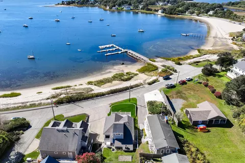 90 Circuit Ave, Pocasset, MA 02559 photo 7