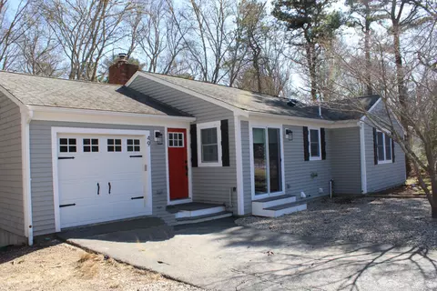49 N Precinct Rd, Centerville, MA 02632 photo 1